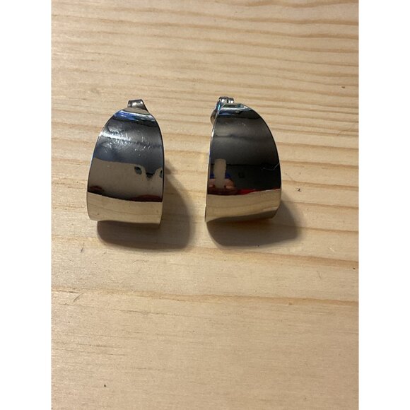 Vintage Silver-Tone Clip-On Earrings - Picture 3 of 4